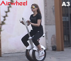 Questa innovazione cambia totalmente lo stereotipo dell'elettrico scooter e aiuto Airwheel intelligente orchetto A3 per attirare più attenzione.