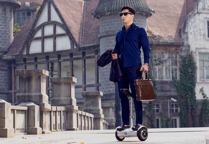 모두 모두, Airwheel 자체 균형 전기 스쿠터 하면 이동 앞서 두 사람의 신체와 정신.