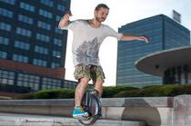 Airwheel X8 электрические Унисикле помогает вам управлять стресс в офисе