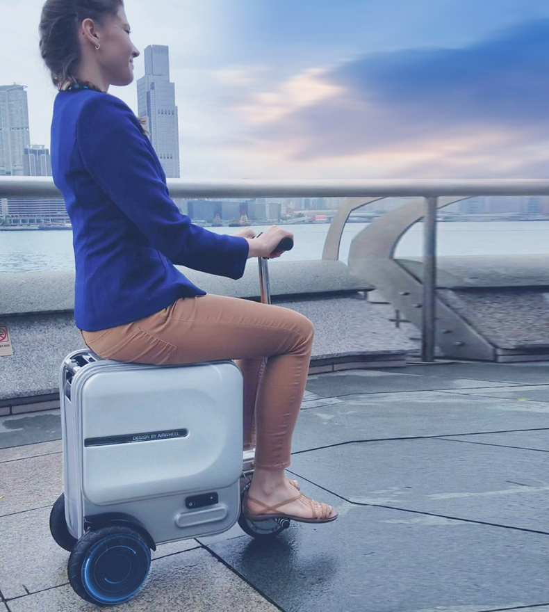 Airwheel SE3 motorized luggage