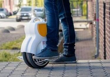 Airwheel autobilanciante scooter elettrico può risolvere il problema facilmente e i dettagli sono come segue.