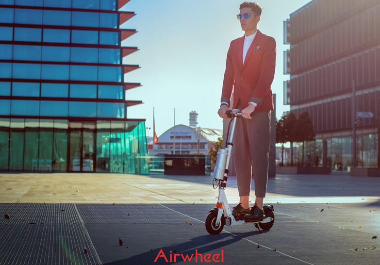 Airwheel 기술에 더 적은 에너지 소비와 낮은 탄소 제품 생산 자체를 바친 사람.